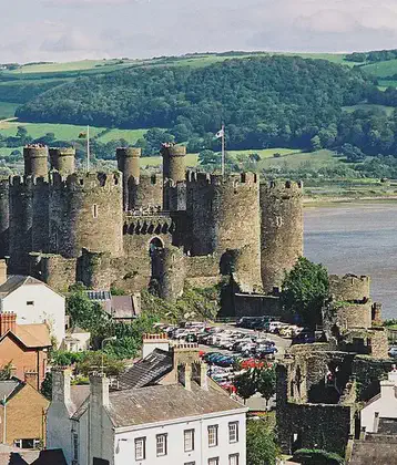 /images/tich/Conwy_Castle,_Conwy_-_geograph.org.uk_-_2485295.webp