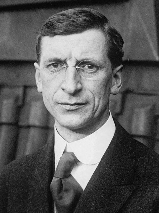 DeValera is elected president of the first Dáil Éireann